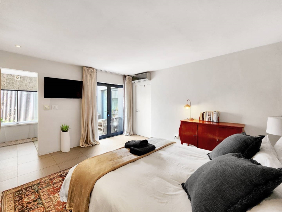 To Let 2 Bedroom Property for Rent in Green Point Western Cape